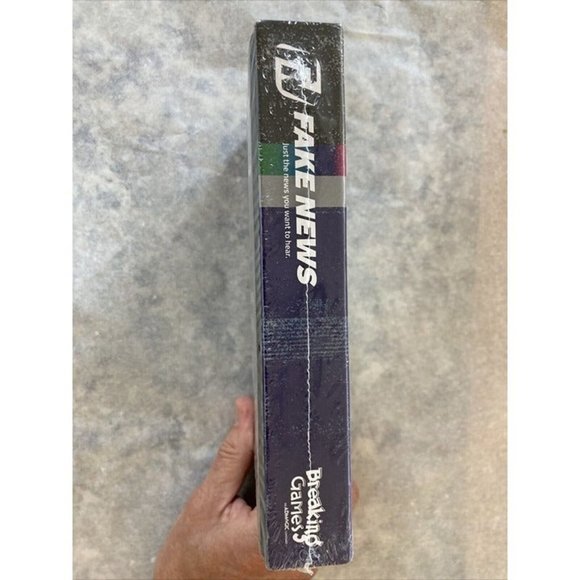 FAKE NEWS BOARD GAME 4-8 players - Just the New You want to Hear - NEW, SEALED - Picture 5 of 5